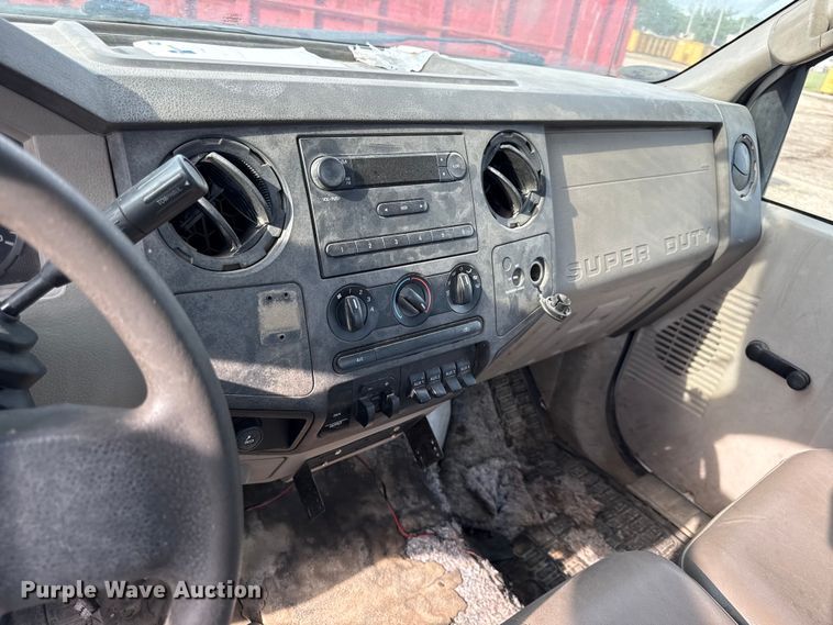 image for item EN0343 2008 Ford F250 Super Duty XL pickup truck