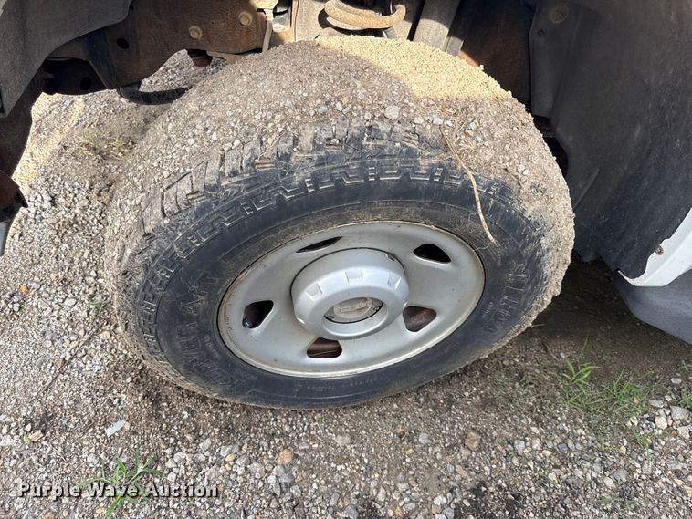 image for item EN0343 2008 Ford F250 Super Duty XL pickup truck