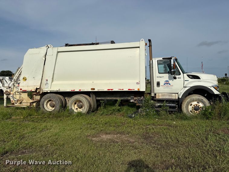image for item EN0344 2013 International SF625 refuse truck