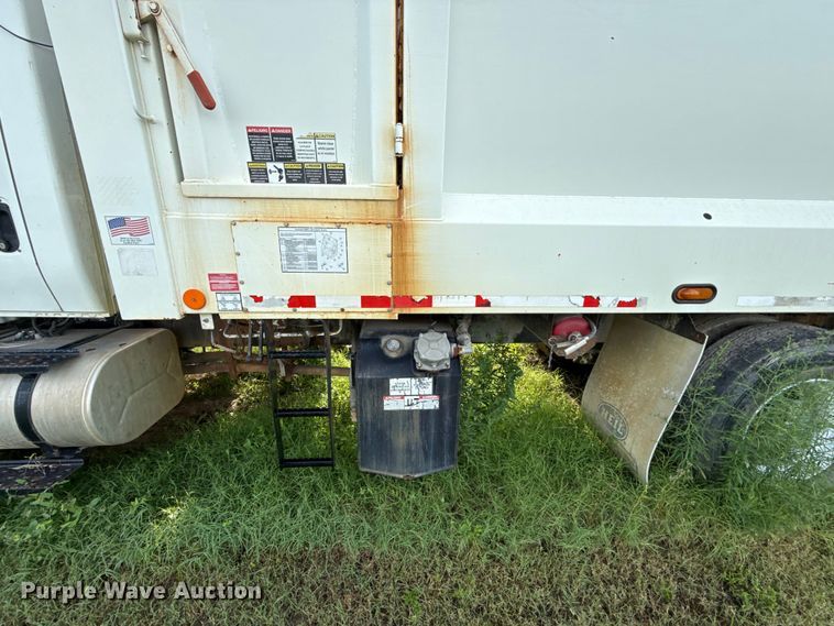 image for item EN0344 2013 International SF625 refuse truck