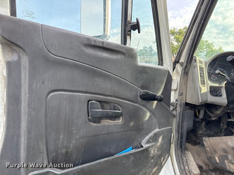 image for item EN0344 2013 International SF625 refuse truck