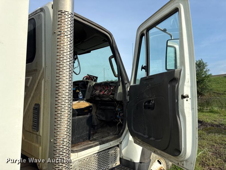 image for item EN0344 2013 International SF625 refuse truck