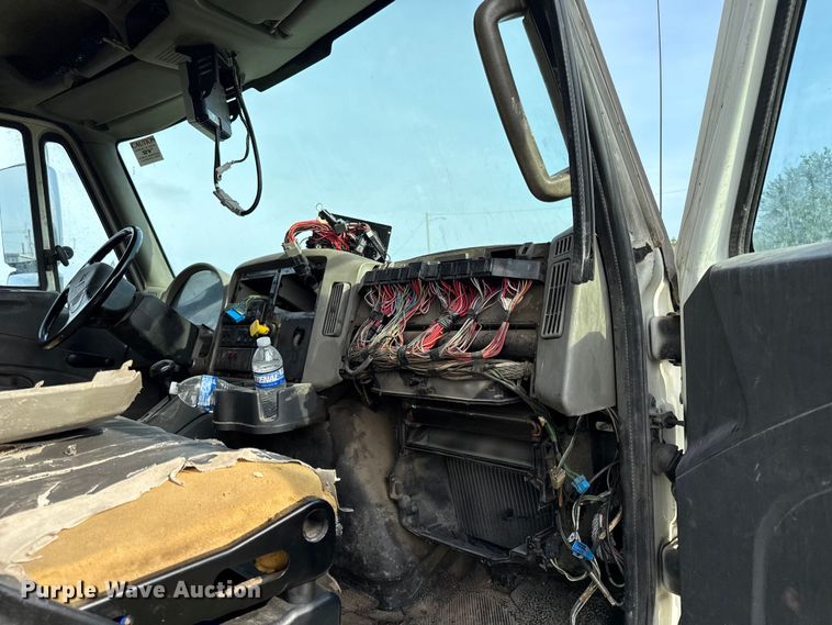 image for item EN0344 2013 International SF625 refuse truck