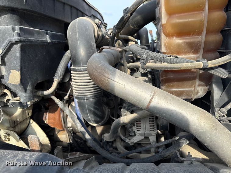image for item EN0344 2013 International SF625 refuse truck
