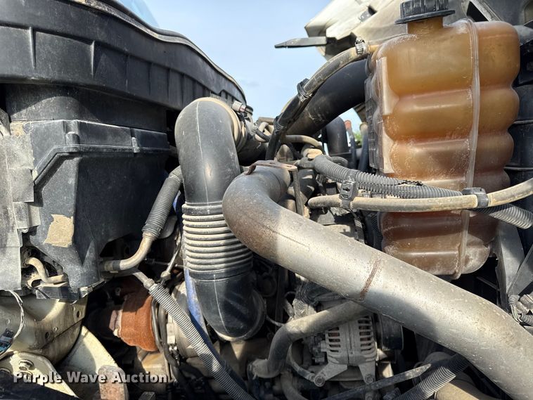 image for item EN0344 2013 International SF625 refuse truck