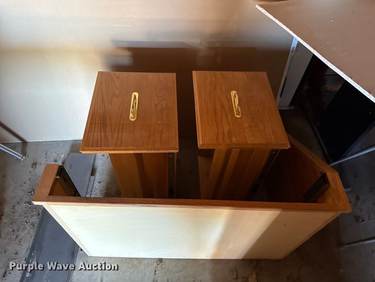 image for item EN0414 Desk