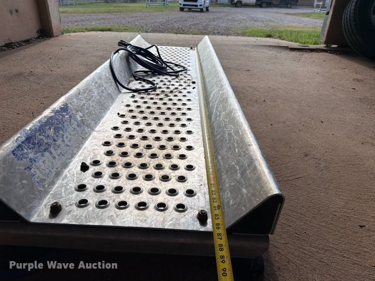 image for item EQ8016 Tru Test livestock scale