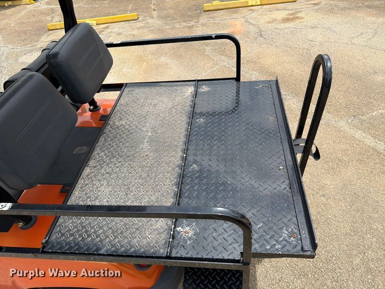 image for item EQ8019 2010 Tomberlin Automotive Group golf cart