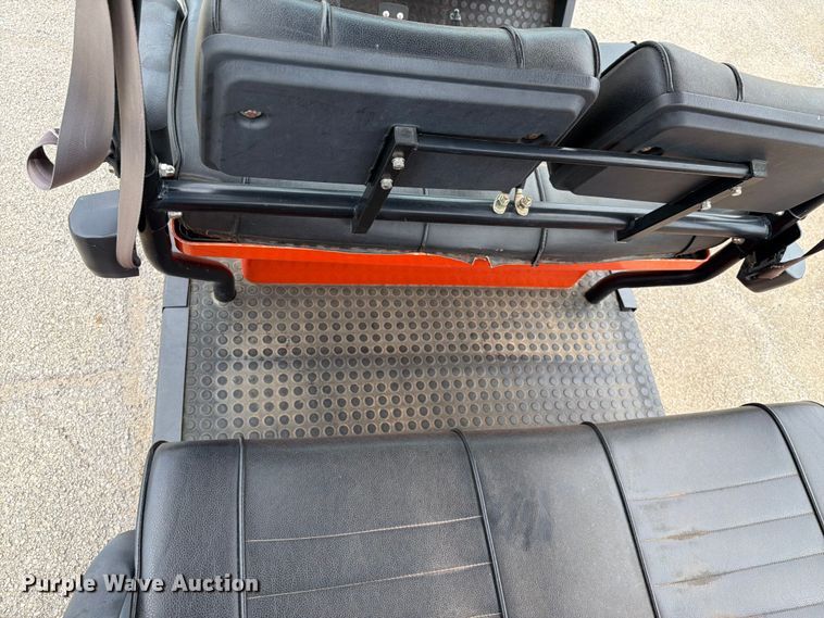 image for item EQ8019 2010 Tomberlin Automotive Group golf cart