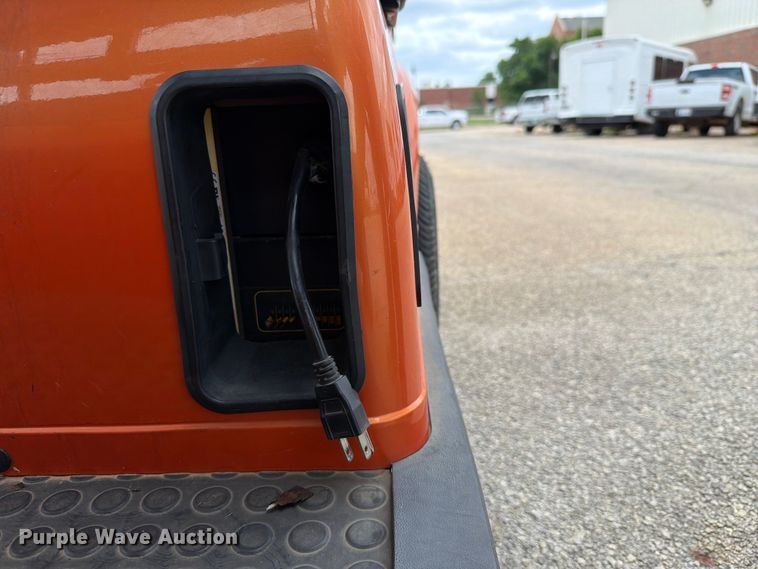 image for item EQ8019 2010 Tomberlin Automotive Group golf cart