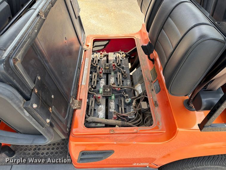 image for item EQ8019 2010 Tomberlin Automotive Group golf cart