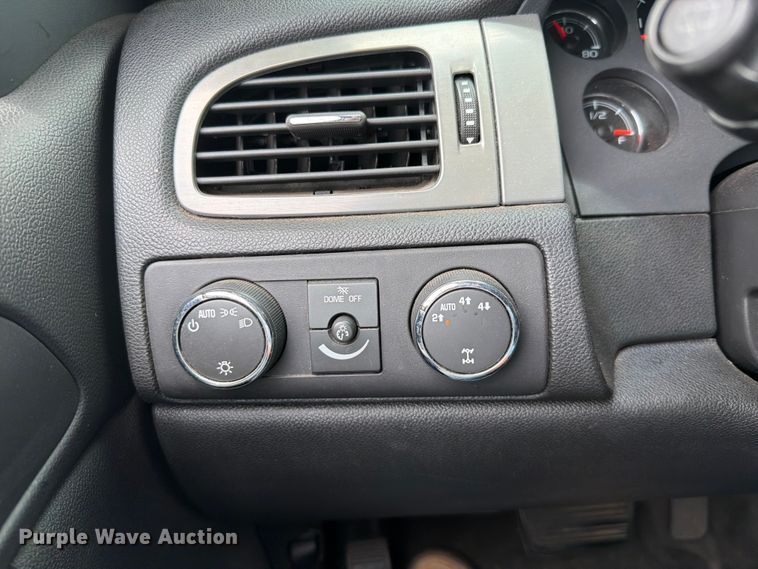 image for item EQ8020 2008 Chevrolet Tahoe SUV