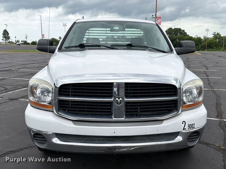image for item EQ8021 2006 Dodge Ram 2500 Ext. Cab pickup truck