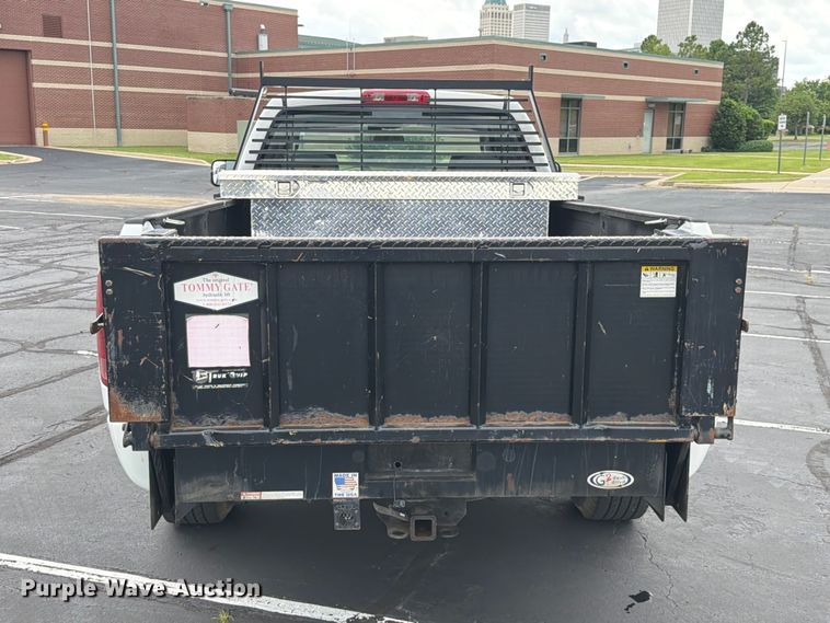 image for item EQ8021 2006 Dodge Ram 2500 Ext. Cab pickup truck