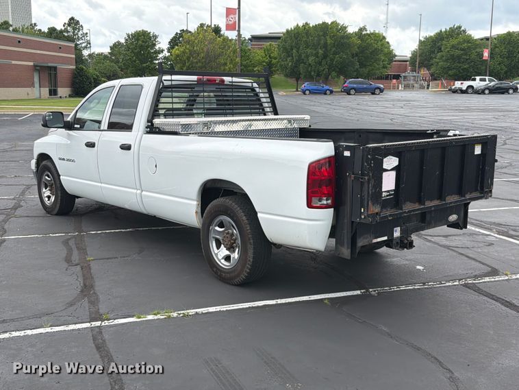 image for item EQ8021 2006 Dodge Ram 2500 Ext. Cab pickup truck