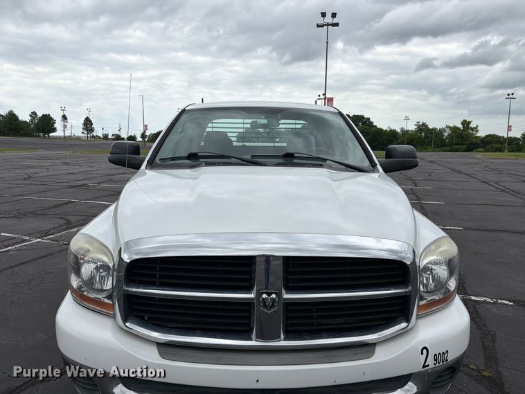 image for item EQ8021 2006 Dodge Ram 2500 Ext. Cab pickup truck