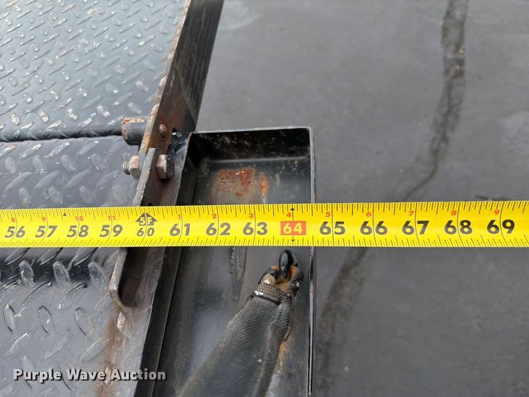 image for item EQ8021 2006 Dodge Ram 2500 Ext. Cab pickup truck