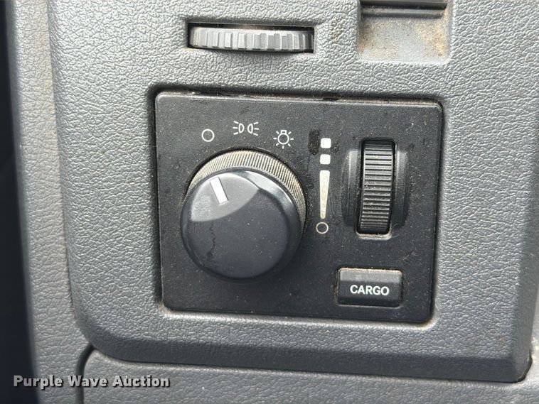 image for item EQ8021 2006 Dodge Ram 2500 Ext. Cab pickup truck