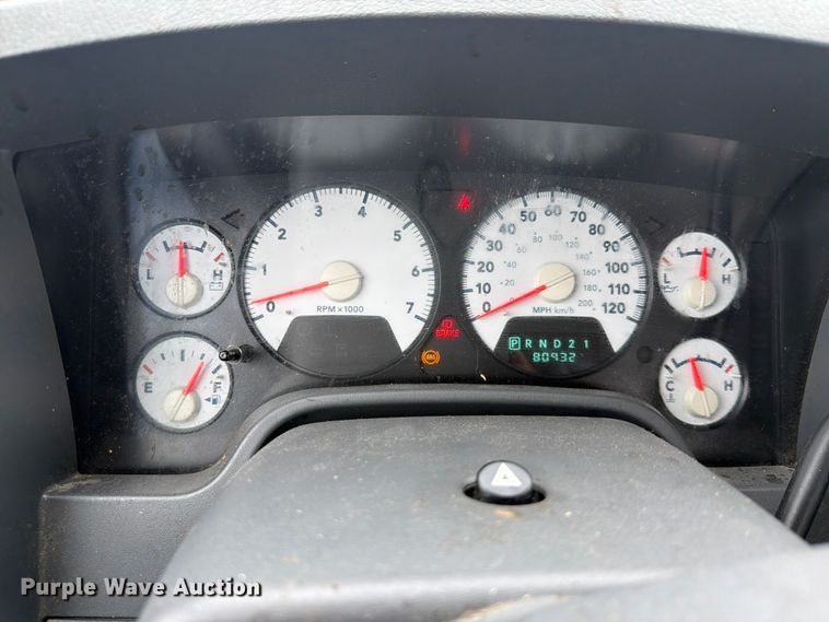 image for item EQ8021 2006 Dodge Ram 2500 Ext. Cab pickup truck