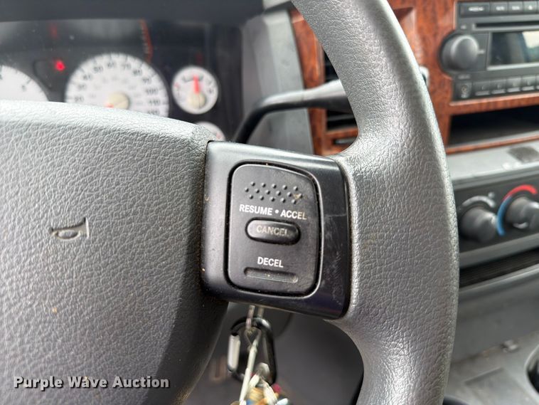 image for item EQ8021 2006 Dodge Ram 2500 Ext. Cab pickup truck