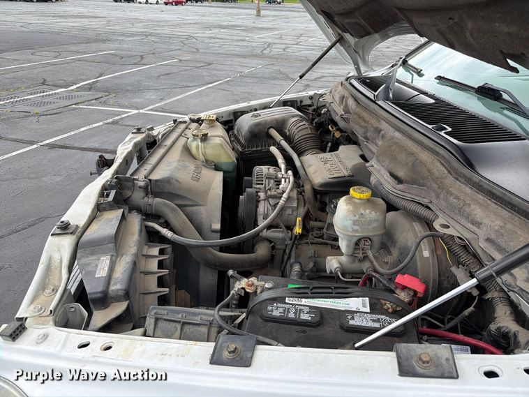 image for item EQ8021 2006 Dodge Ram 2500 Ext. Cab pickup truck