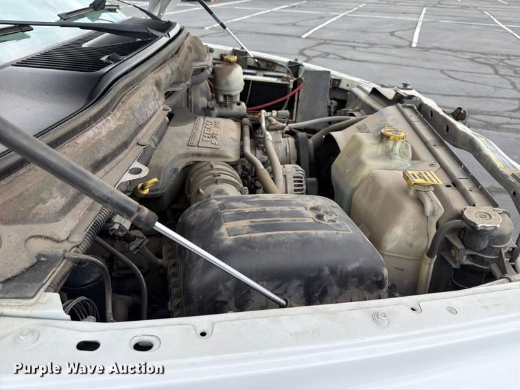image for item EQ8021 2006 Dodge Ram 2500 Ext. Cab pickup truck