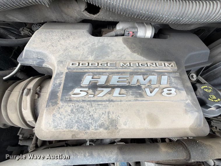 image for item EQ8021 2006 Dodge Ram 2500 Ext. Cab pickup truck