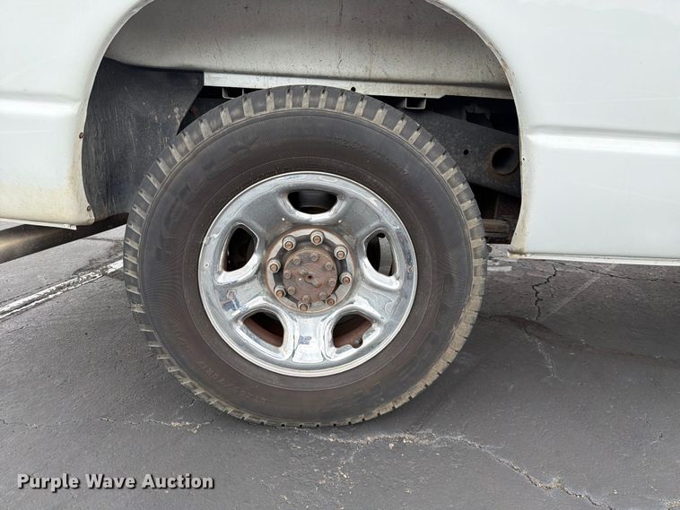 image for item EQ8021 2006 Dodge Ram 2500 Ext. Cab pickup truck