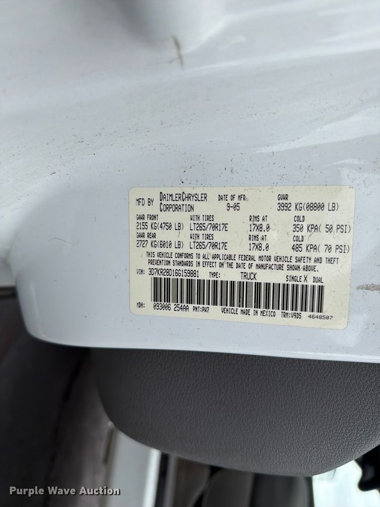 image for item EQ8021 2006 Dodge Ram 2500 Ext. Cab pickup truck
