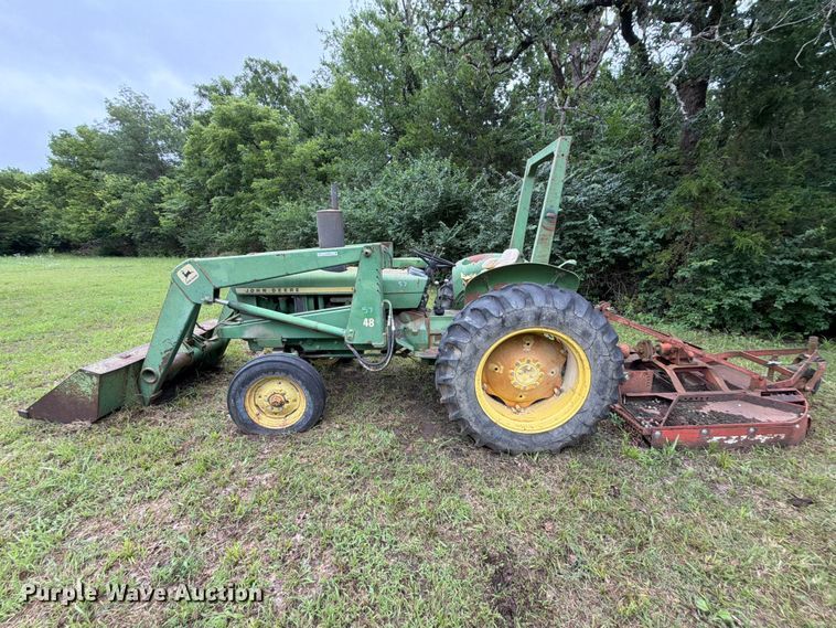 image for item EQ8069 1973 John Deere 1020 tractor