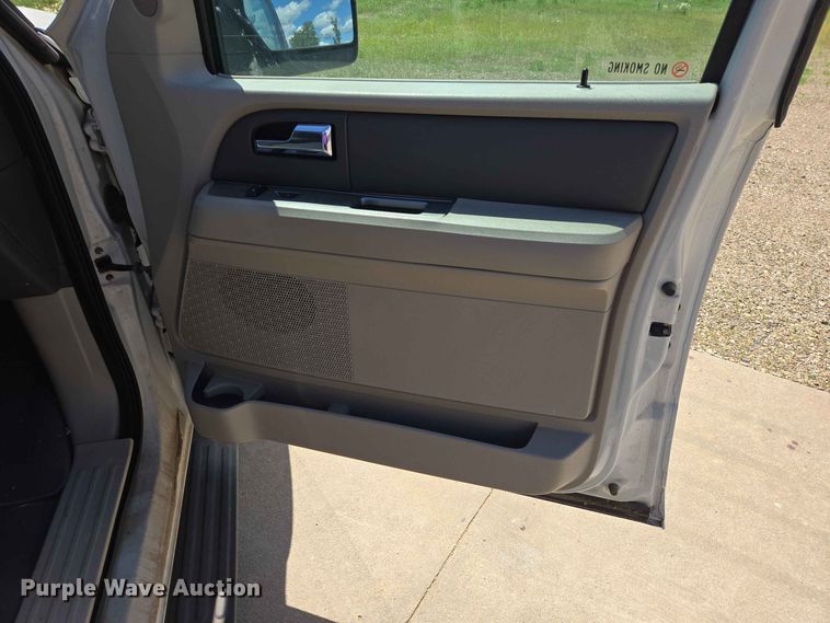 image for item ER1729 2008 Ford Expedition SUV