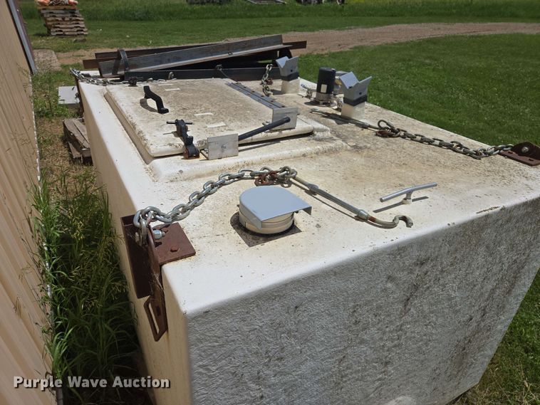 image for item ER1731 Fish transfer tank