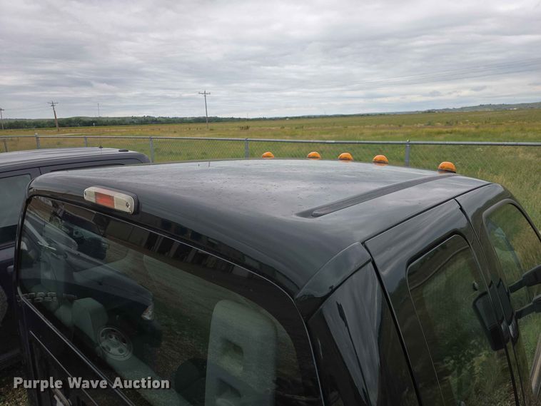image for item ER1732 2012 Ford F350 Super Duty Ext. Cab pickup truck cab and chassis