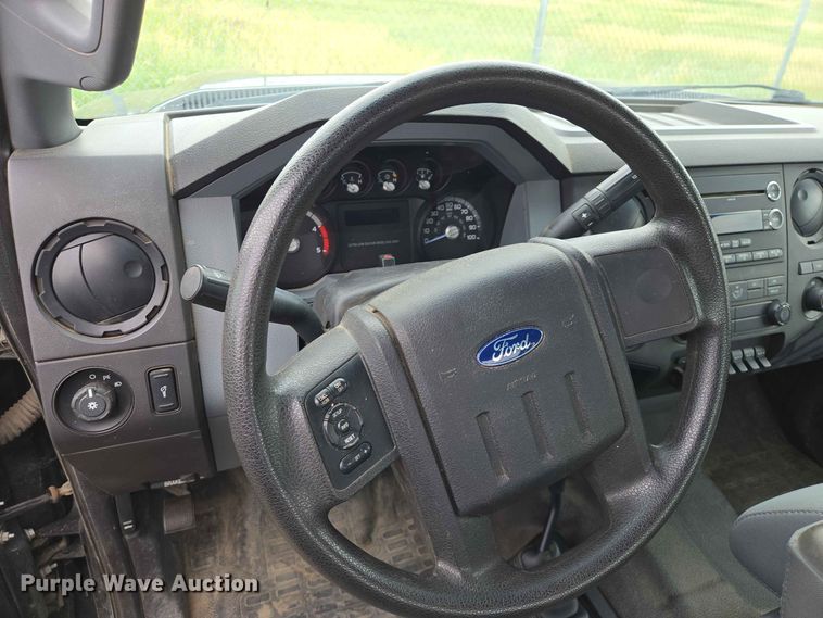 image for item ER1732 2012 Ford F350 Super Duty Ext. Cab pickup truck cab and chassis