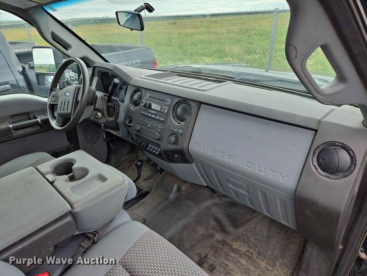 image for item ER1732 2012 Ford F350 Super Duty Ext. Cab pickup truck cab and chassis