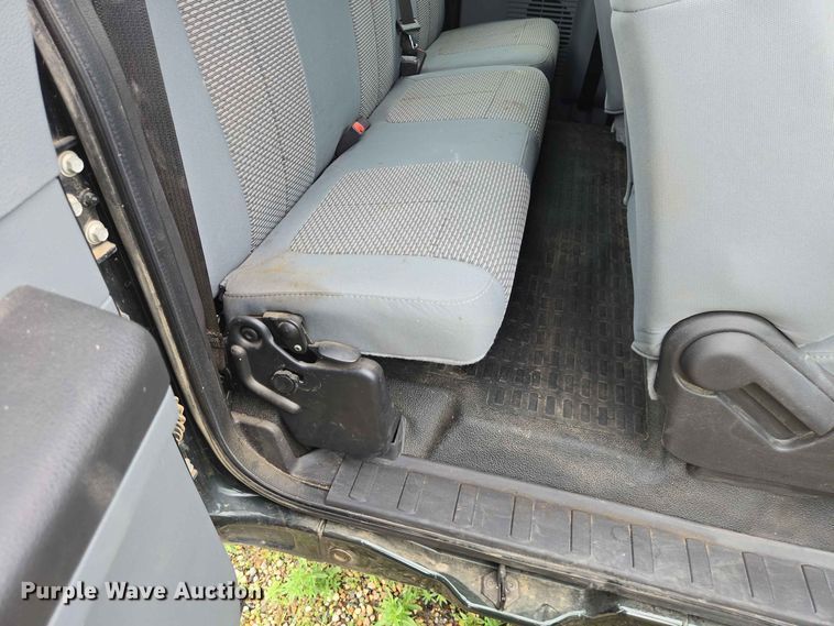 image for item ER1732 2012 Ford F350 Super Duty Ext. Cab pickup truck cab and chassis
