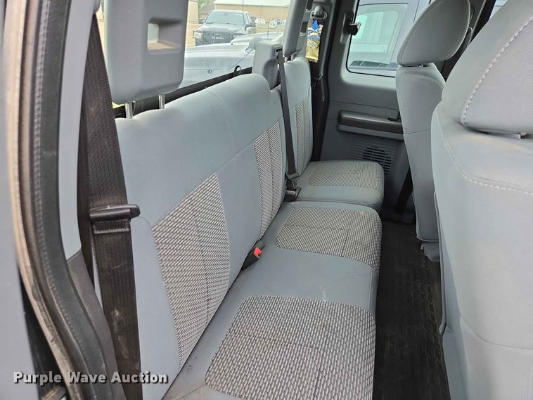 image for item ER1732 2012 Ford F350 Super Duty Ext. Cab pickup truck cab and chassis