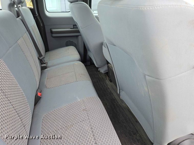 image for item ER1732 2012 Ford F350 Super Duty Ext. Cab pickup truck cab and chassis