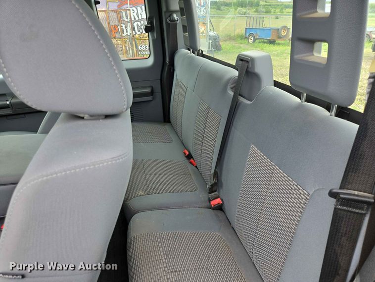 image for item ER1732 2012 Ford F350 Super Duty Ext. Cab pickup truck cab and chassis