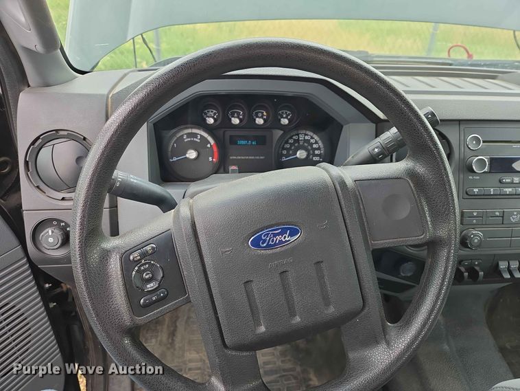 image for item ER1732 2012 Ford F350 Super Duty Ext. Cab pickup truck cab and chassis