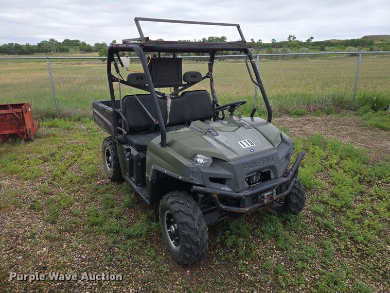 image for item ER1733 2011 Polaris Ranger 800 utility vehicle