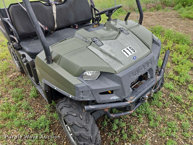 image for item ER1733 2011 Polaris Ranger 800 utility vehicle