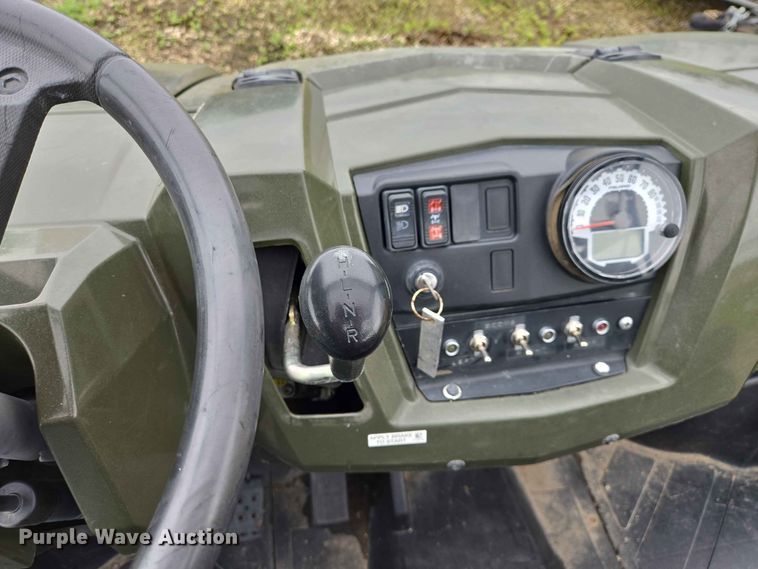 image for item ER1733 2011 Polaris Ranger 800 utility vehicle