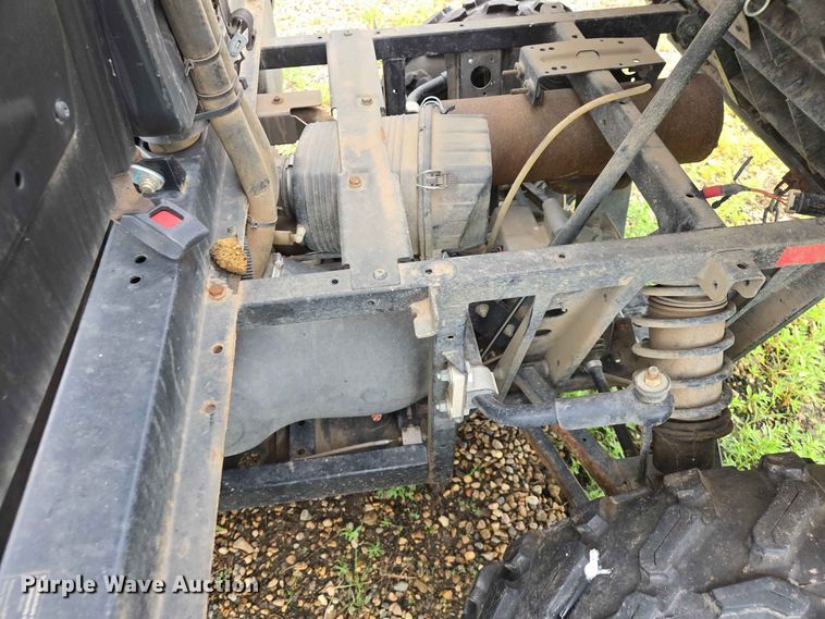 image for item ER1733 2011 Polaris Ranger 800 utility vehicle