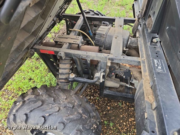 image for item ER1733 2011 Polaris Ranger 800 utility vehicle