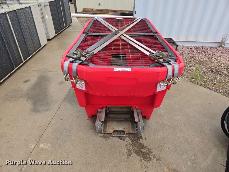 image for item ER1734 Boss VBX 8000 spreader