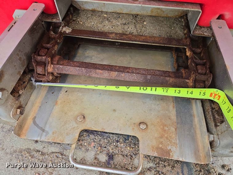 image for item ER1734 Boss VBX 8000 spreader