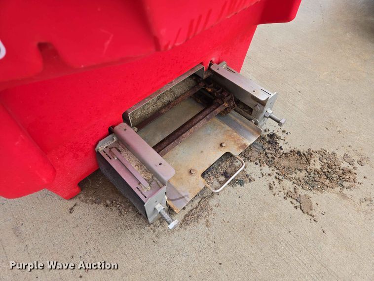 image for item ER1734 Boss VBX 8000 spreader