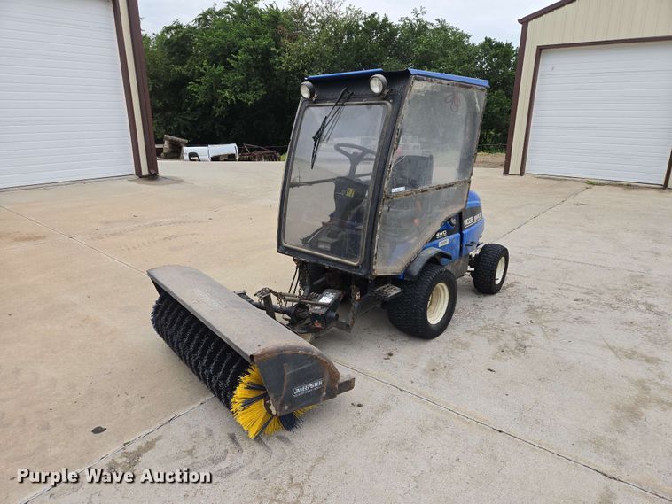 image for item ER1739 2002 New Holland MC28 broom