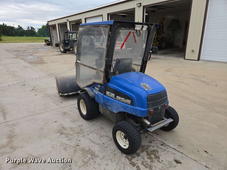 image for item ER1739 2002 New Holland MC28 broom